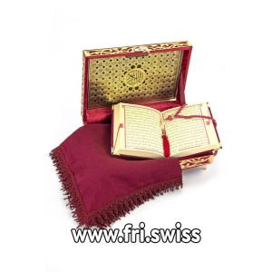 Kuran me kuti kadifi i kuq